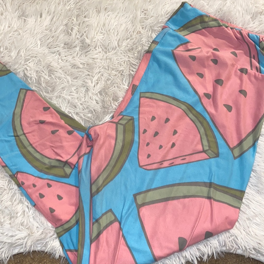 LuLaRoe Tall & Curvy Watermelon Leggings